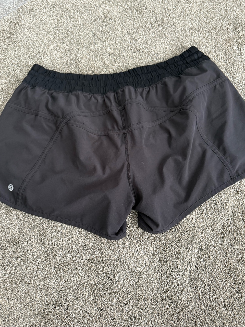 Lululemon Tracker Short V Women's Size 12 - Black 4” - Picture 16 of 16